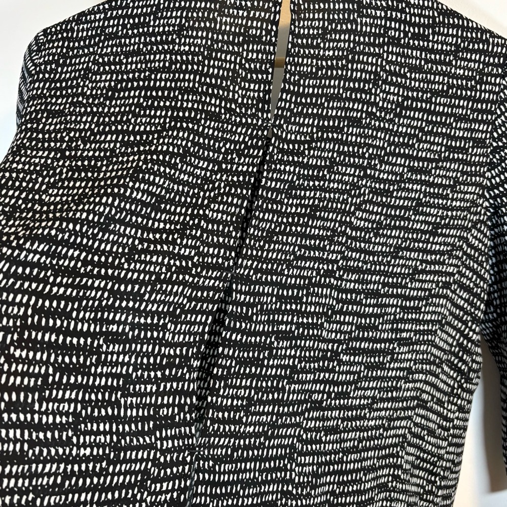 United Colors of Benetton Women’s Black & White Sheer Pullover Blouse, Elegant - Picture 4 of 5